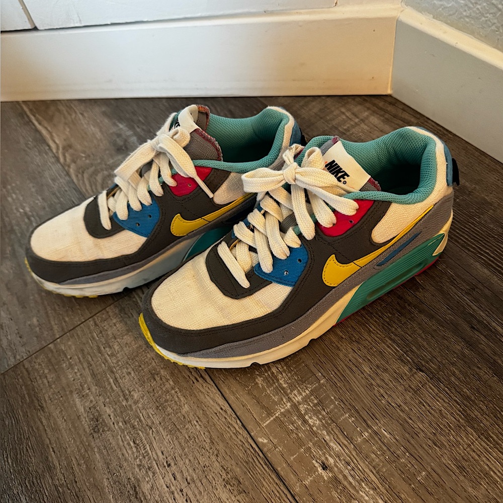 Nike Air Max 90 Grey Multicolor Sneakers DN4415-001 Youth 6 Women’s 8